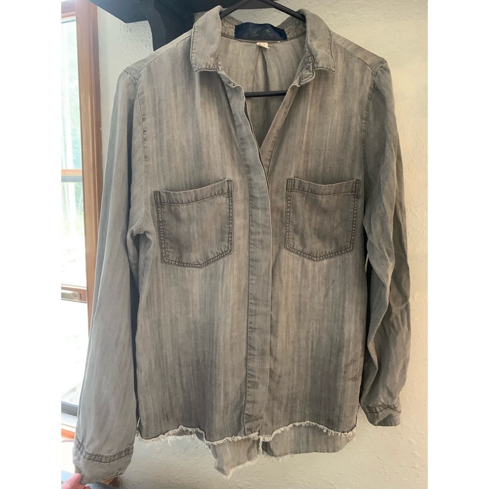 Blue Rain Gray Button-Up Blouse